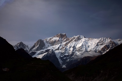 Close mountains at Guptkashi near Kedarnath