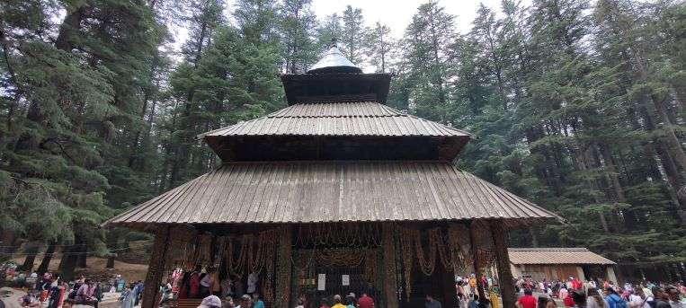 There is a reason why Hidimba temple is the always in the top 3 best places to visit in Manali