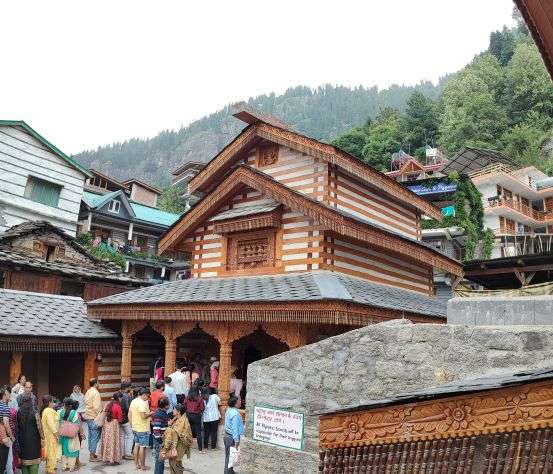 Vashistha temples architecture and it's location makes it one of the best places to visit in Manali