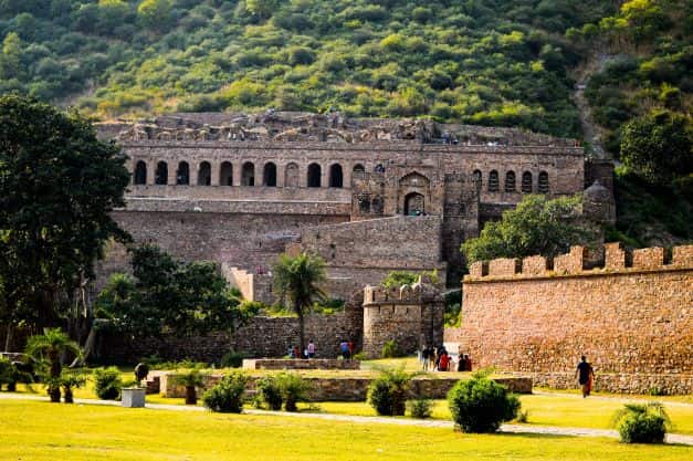 Bhangarh fort: Most haunted place in India?