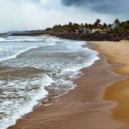 people going to Beach road in Pondicherry at night