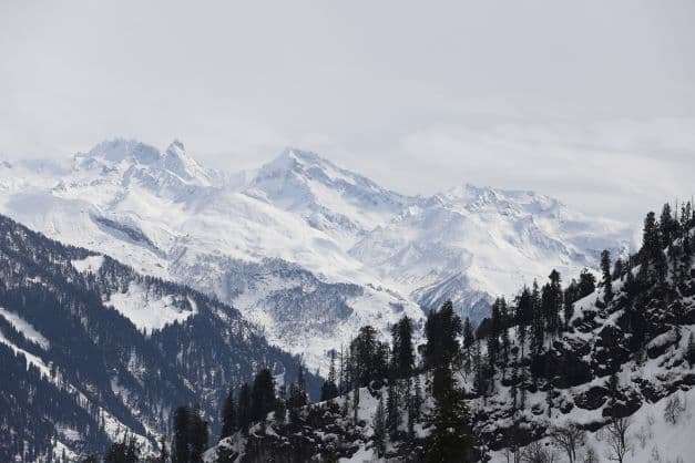 Trekking area in Manali in December