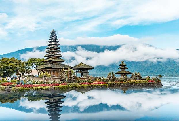 A temple in Bali and the things that you must pack for you Bali trip