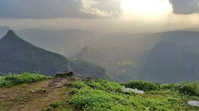 Lonavala is one of the Top 10 Destinations to propose your love this Valentine's Day