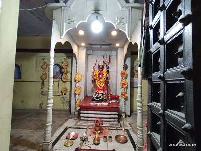 Kali Mandir inside view, Tarabari. Varanasi