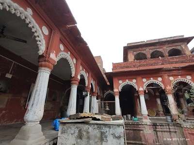 Radha Gopal Mandir, Tarabari, Varanasi is a must to visit for every Bengali in Varanasi