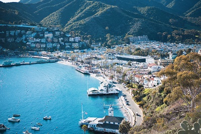 Beach side of Catalina Island best to visit in California