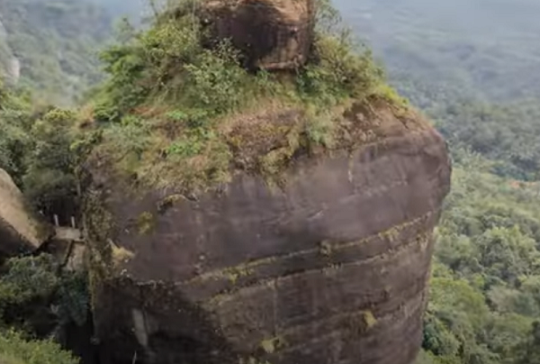 Giant Rocks of Cherrapunji are one of the least explored locations